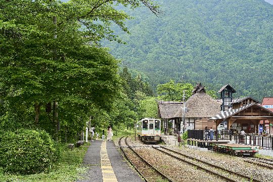 Large Luggage in Fukushima: Where to Find Coin Lockers at Every Train Station